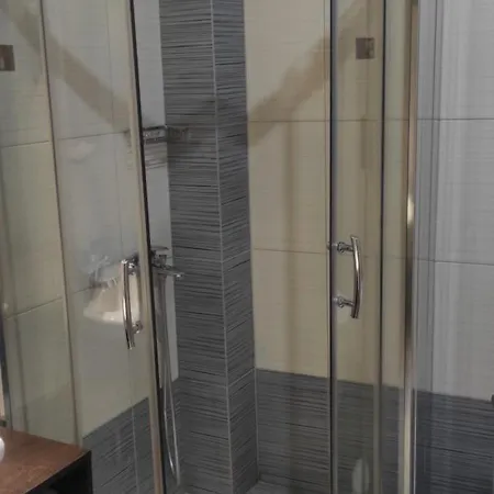 Modern Apartment *